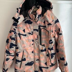 Women’s size small Camouflage ski - snow- winter Jacket - Pink and Black